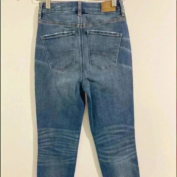 NEW American Eagle Curvy Super High-Waisted Jeans - Picture 3 of 12